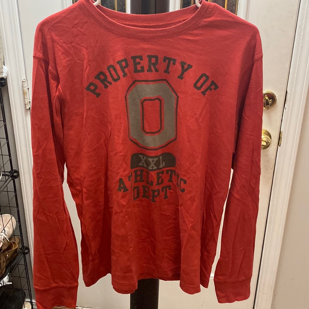 Ohio State long-sleeved tee. Size M.